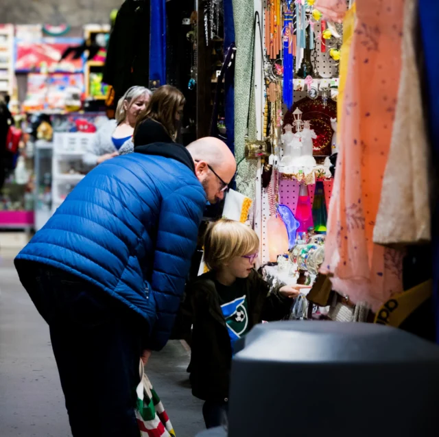Bring the whole family to Queen Mary’s Market! Browse countless treasures, support local vendors, and enjoy a meal in our food hall. Fun for all ages awaits.

Open Saturday 10-6 and Sunday 11-6.